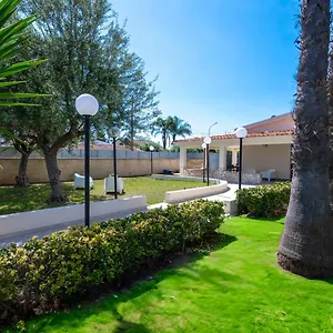  Villa Carmela